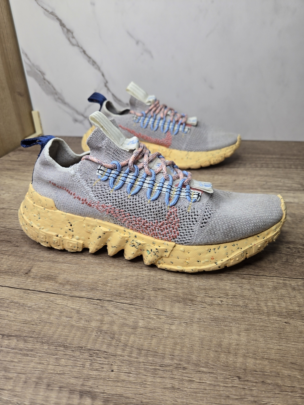 Nike React-type Grey Knit Sneakers with Yellow Speckled Sole Mens Size 6 - Picture 5 of 10